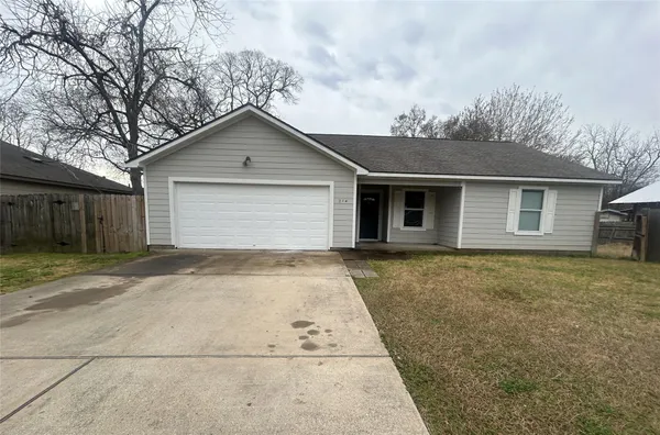 $224,900 | 214 North 3rd Street, Sealy, TX 77474
