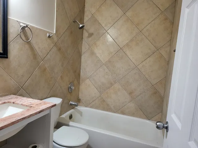 $289,000 | 3811 North Park Street, Westmont, IL 60559