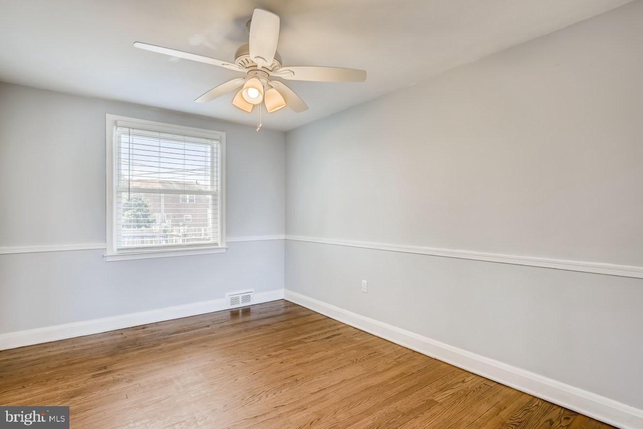 5636 Braxfield Road Baltimore, MD 21227 - Photo 11 of 33