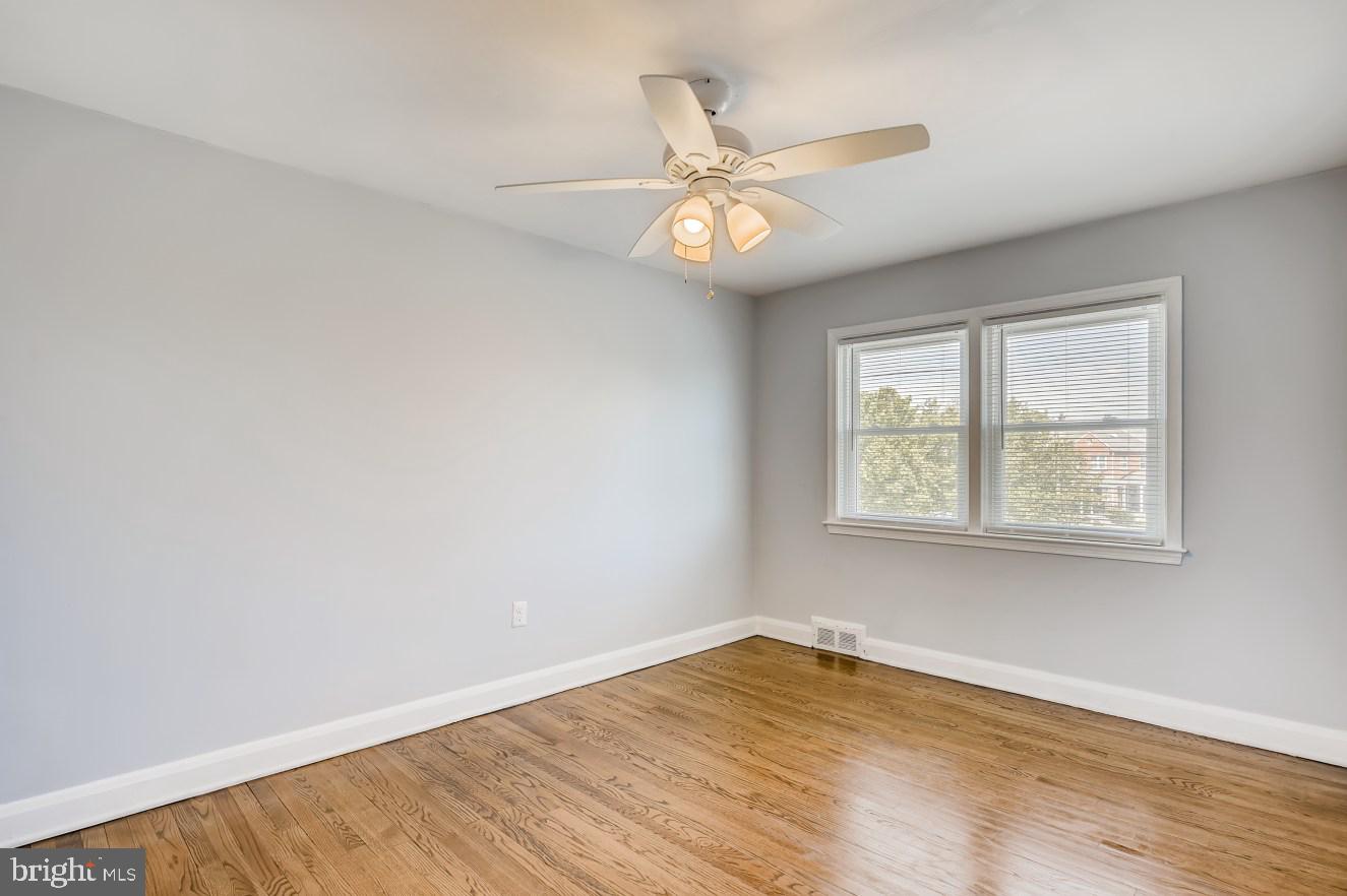 5636 Braxfield Road Baltimore, MD 21227 - Photo 20 of 33