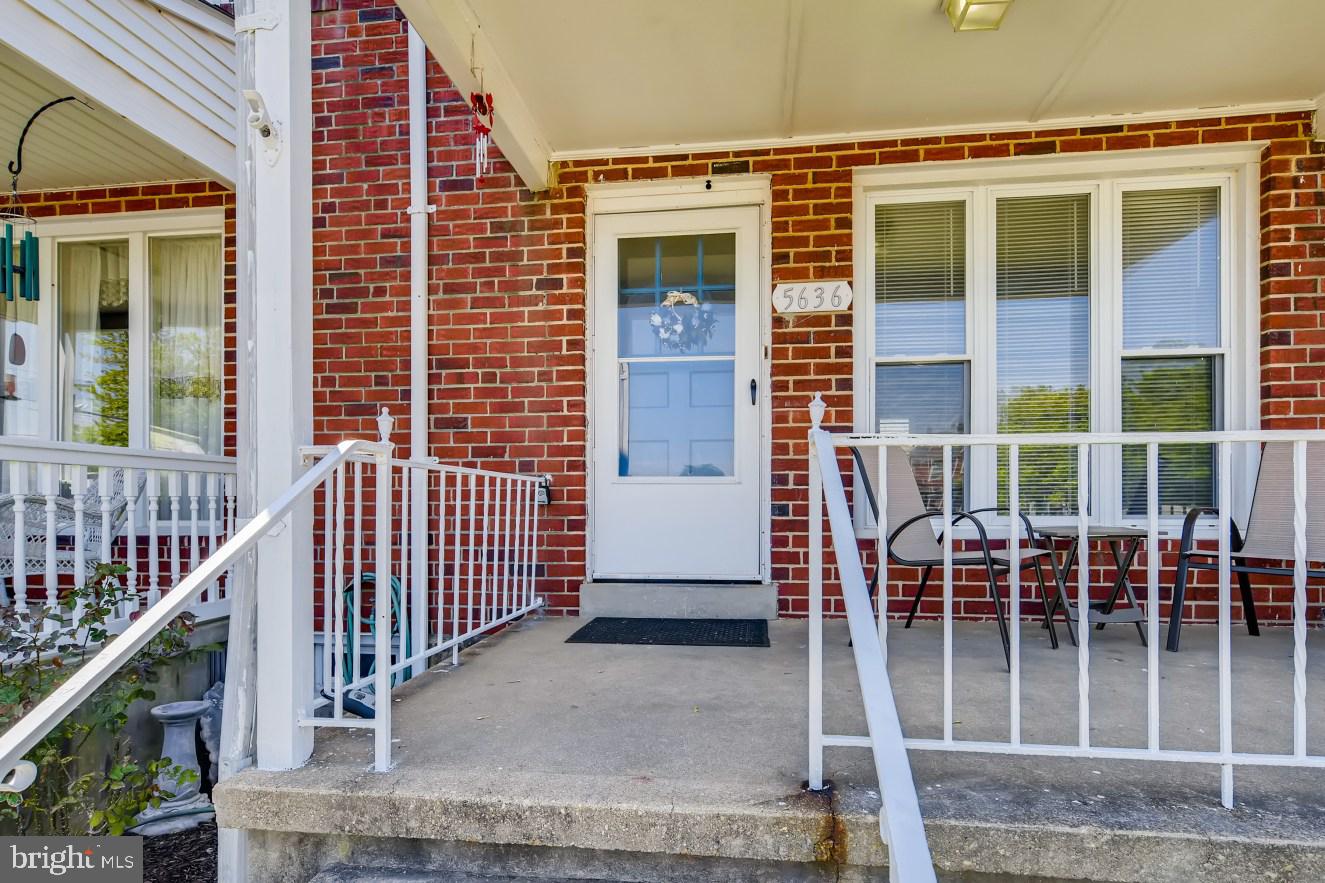 5636 Braxfield Road Baltimore, MD 21227 - Photo 3 of 33