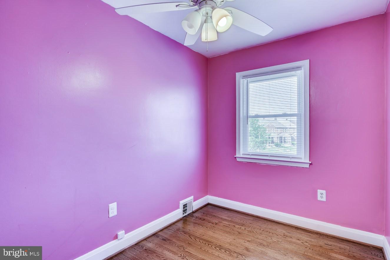 5636 Braxfield Road Baltimore, MD 21227 - Photo 24 of 33