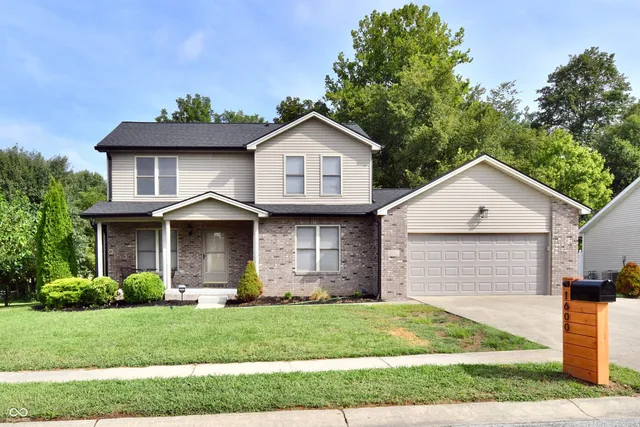 $305,000 | 1600 Liberty Way, Hope, IN 47246