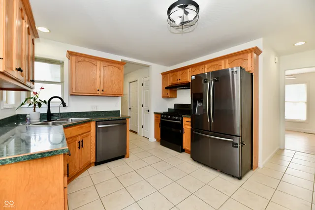 $305,000 | 1600 Liberty Way, Hope, IN 47246