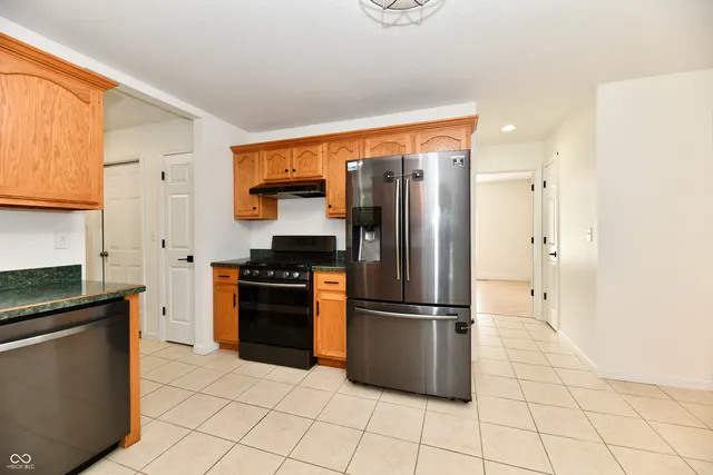 $305,000 | 1600 Liberty Way, Hope, IN 47246