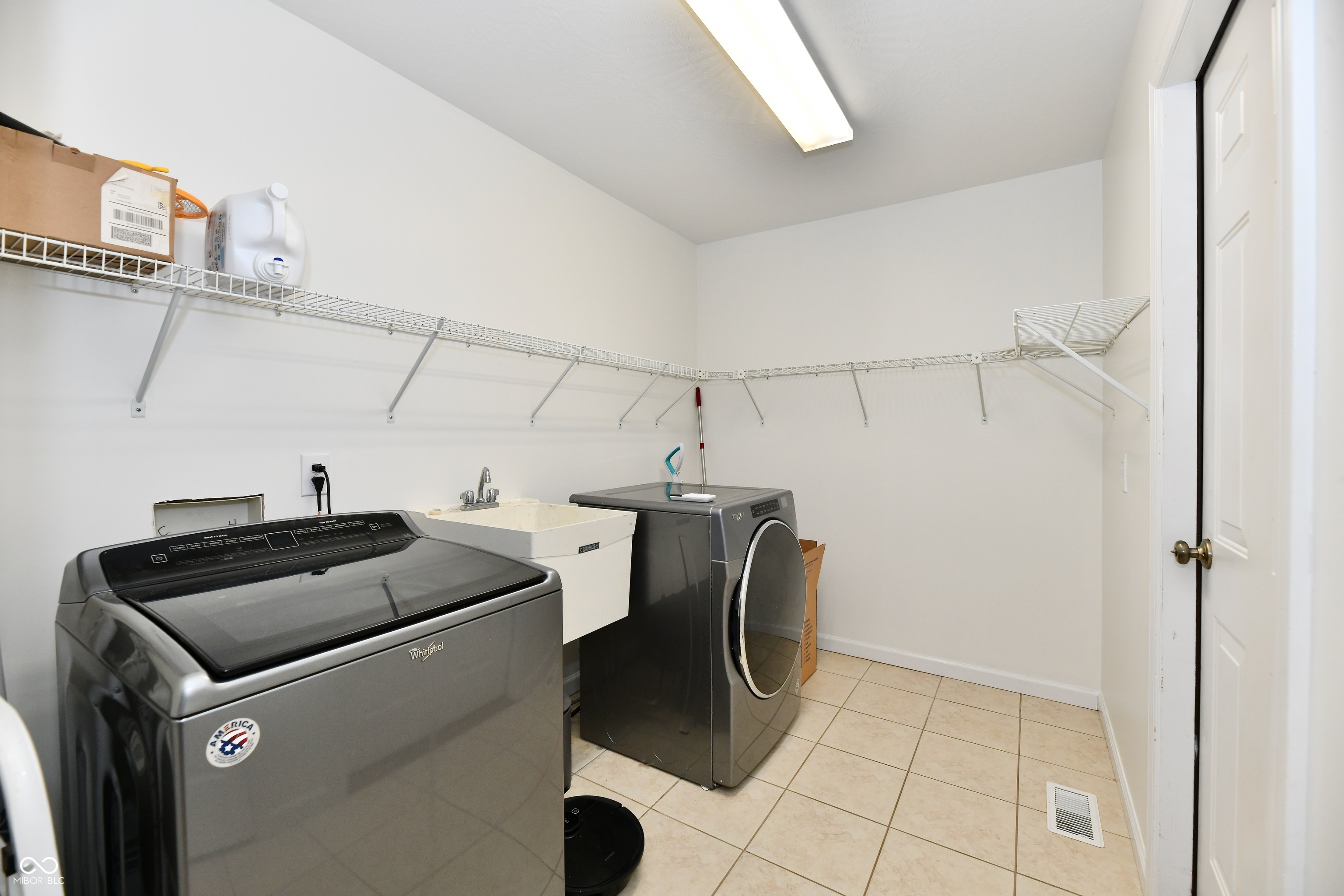 1600 Liberty Way Hope, IN 47246 - Photo 23 of 54