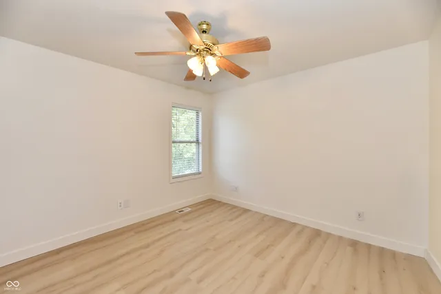 $305,000 | 1600 Liberty Way, Hope, IN 47246