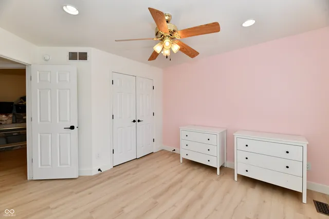 $305,000 | 1600 Liberty Way, Hope, IN 47246