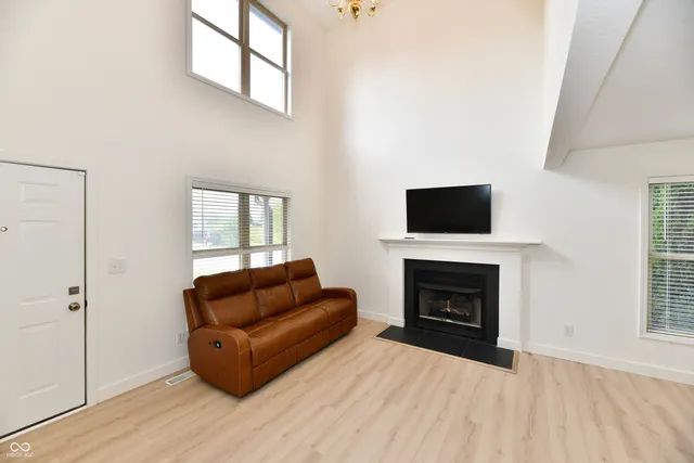 $305,000 | 1600 Liberty Way, Hope, IN 47246