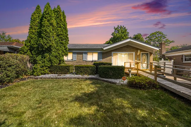 $79,900 | 6610 Cranwood Drive, Flint, MI 48505