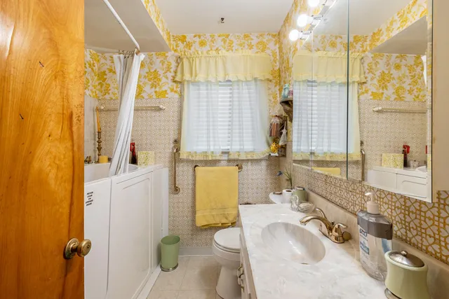 $79,900 | 6610 Cranwood Drive, Flint, MI 48505