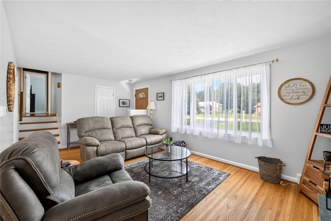 1219 Wall Road Webster, NY 14580 - Photo 7 of 29