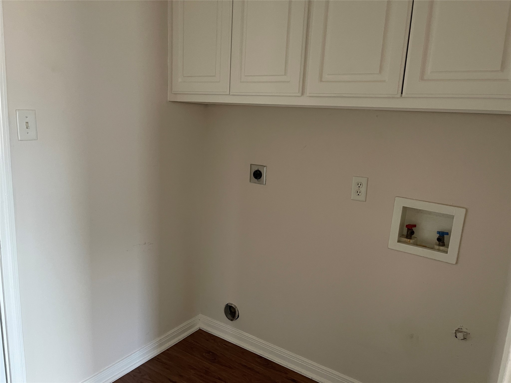 16216 Setting Sun Court Conroe, TX 77302 - Photo 5 of 37