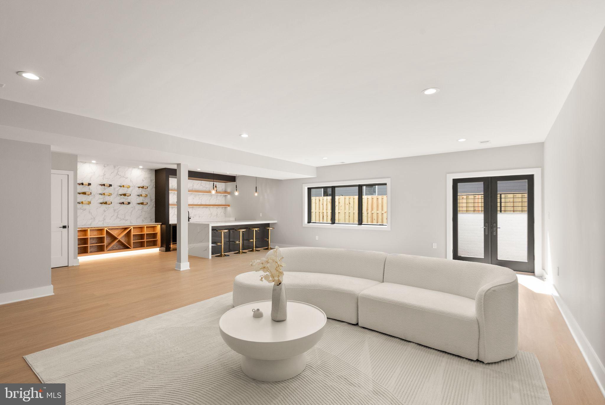 6329 Halsey Road McLean, VA 22101 - Photo 74 of 94 Spacious modern living area with light.