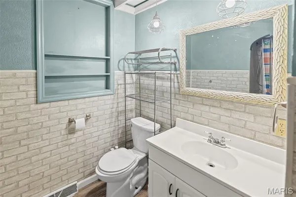 $185,000 | 1005 North James Street, Sparta, IL 62286