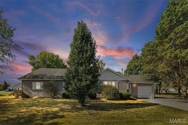 $185,000 | 1005 North James Street, Sparta, IL 62286