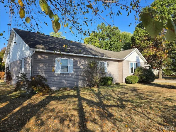$185,000 | 1005 North James Street, Sparta, IL 62286