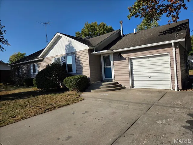 $190,000 | Undisclosed Address, Sparta, IL 62286