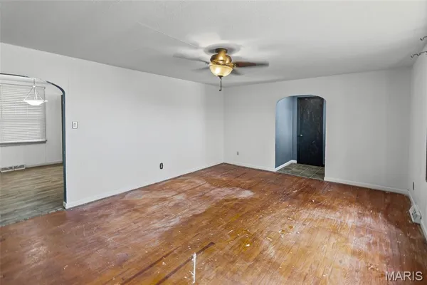 $185,000 | 1005 North James Street, Sparta, IL 62286