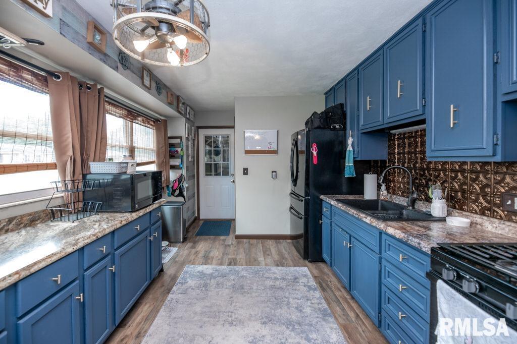 307 Hamilton Road Marquette Heights, IL 61554 - Photo 11 of 47 Gallery Image 11
