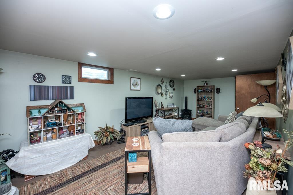307 Hamilton Road Marquette Heights, IL 61554 - Photo 34 of 47 Gallery Image 34