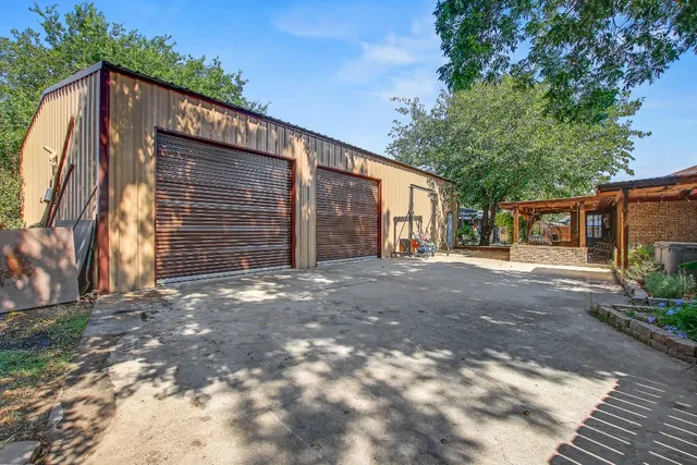 $389,000 | 105 Frederick Lane, Thorndale, TX 76577