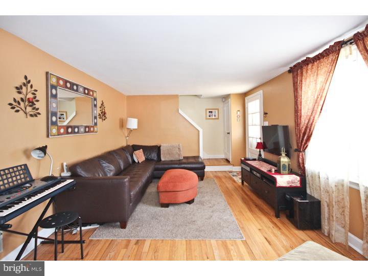 213 Walnut Road Wallingford, PA 19086 - Photo 4 of 25