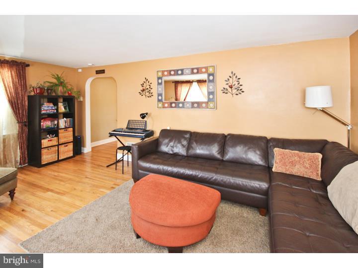 213 Walnut Road Wallingford, PA 19086 - Photo 5 of 25