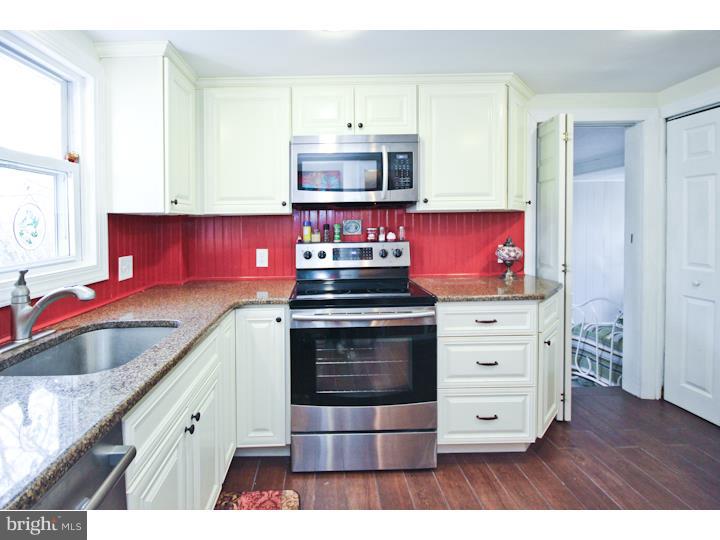 213 Walnut Road Wallingford, PA 19086 - Photo 9 of 25