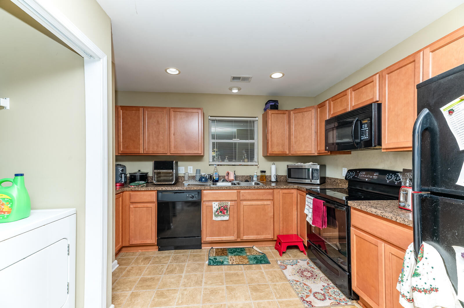 125 Farm Quarters Drive Goose Creek, SC 29445 - Photo 11 of 21 Kitchen