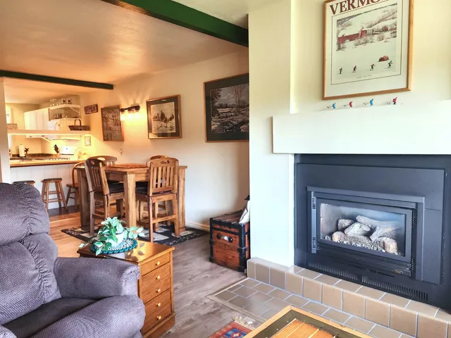 $555,000 | 210 Village Green Drive, Unit 9D, Stowe, VT 05672