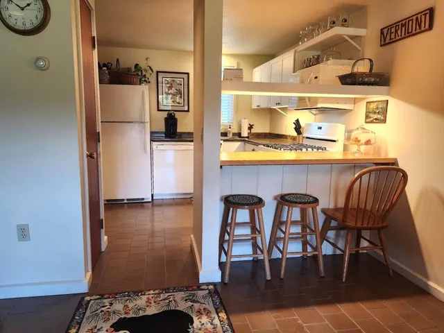 $555,000 | 210 Village Green Drive, Unit 9D, Stowe, VT 05672