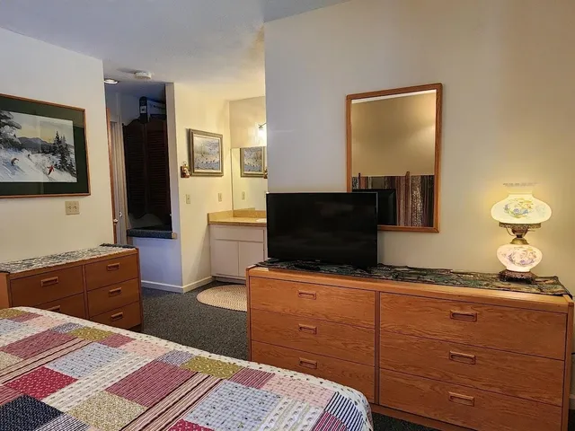 $499,900 | 210 Village Green Drive, Unit 9D, Stowe, VT 05672