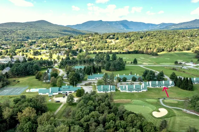 $499,900 | 210 Village Green Drive, Unit 9D, Stowe, VT 05672
