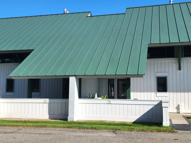 $499,900 | 210 Village Green Drive, Unit 9D, Stowe, VT 05672