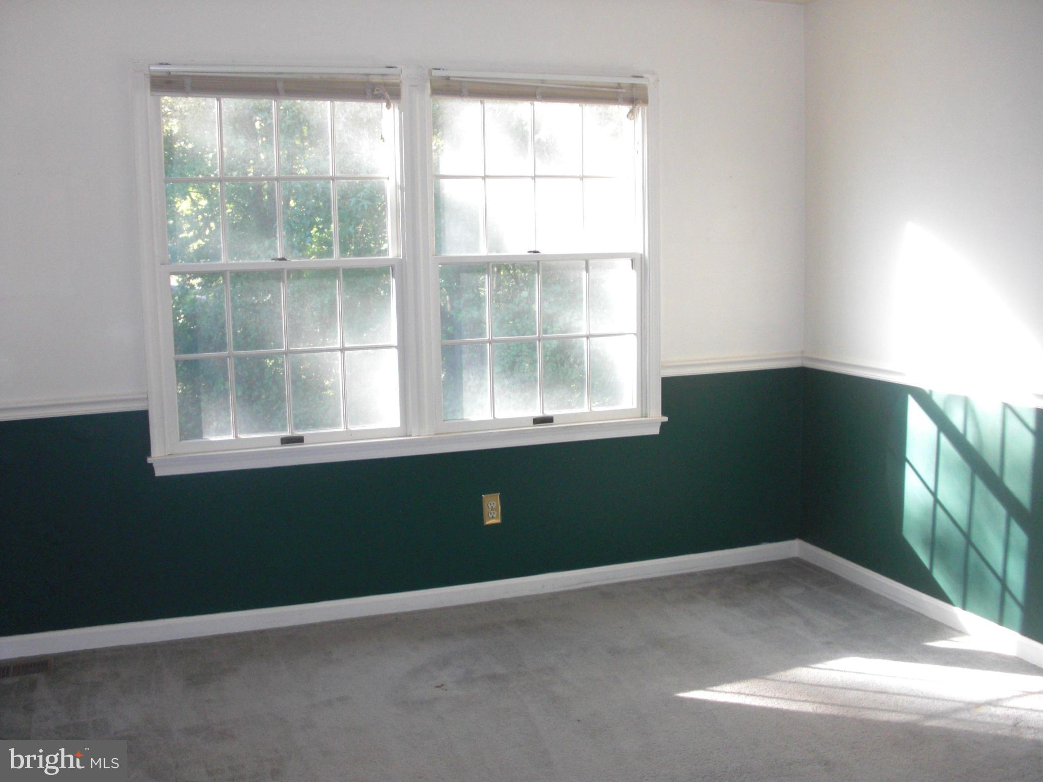 616 Westgate Road Aberdeen, MD 21001 - Photo 9 of 11 an empty room with a window