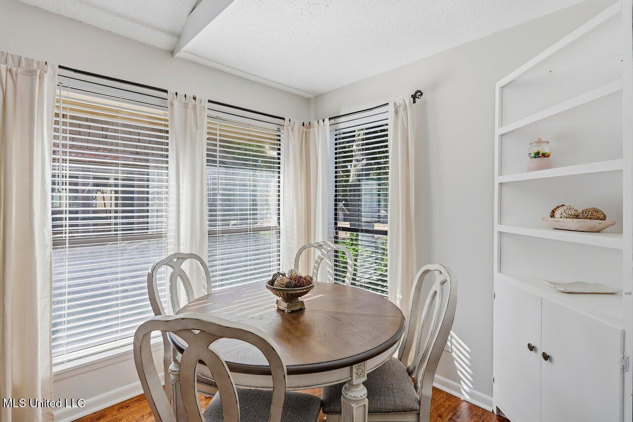 4 Club Oaks Circle Pearl, MS 39208 - Photo 13 of 25 4 Club Oaks Dr Home Tours MS 13