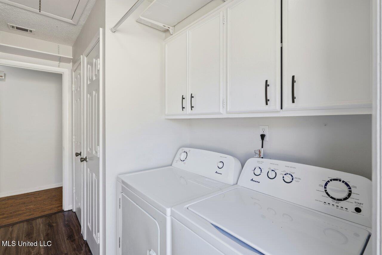 4 Club Oaks Circle Pearl, MS 39208 - Photo 14 of 25 4 Club Oaks Dr Home Tours MS 14