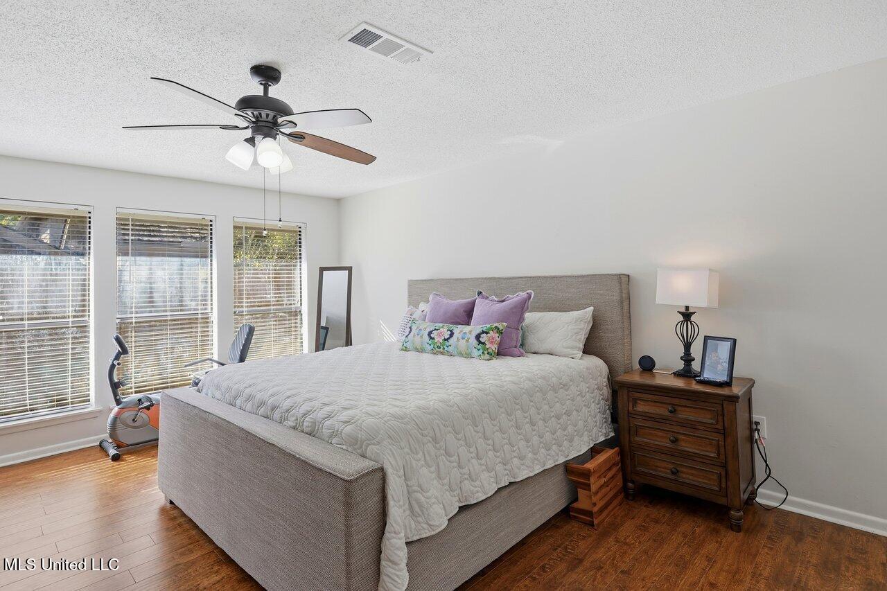 4 Club Oaks Circle Pearl, MS 39208 - Photo 15 of 25 4 Club Oaks Dr Home Tours MS 15