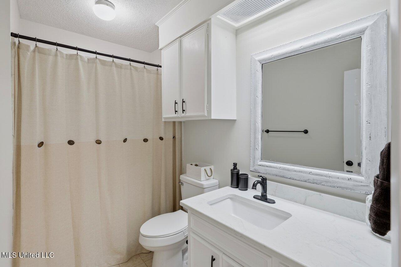 4 Club Oaks Circle Pearl, MS 39208 - Photo 21 of 25 4 Club Oaks Dr Home Tours MS 21