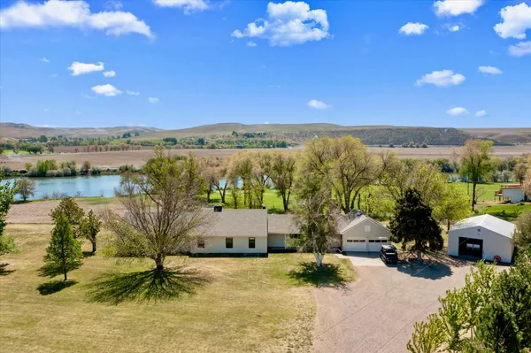 $2,300,000 | 1429 East Cleveland Avenue, Glenns Ferry, ID 83623