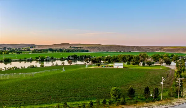 $2,300,000 | 1429 East Cleveland Avenue, Glenns Ferry, ID 83623