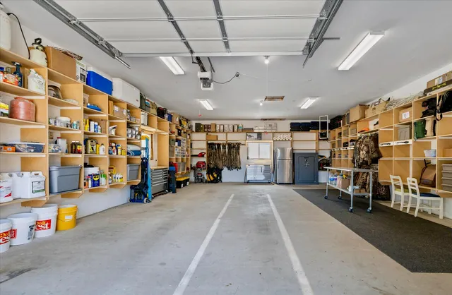 $3,500,000 | 1429 East Cleveland Avenue, Glenns Ferry, ID 83623