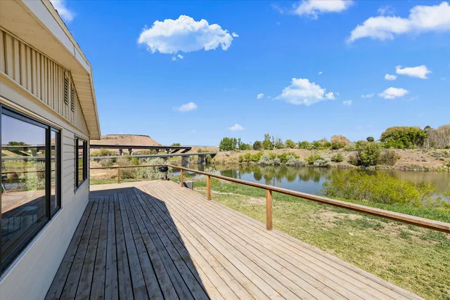 $3,500,000 | 1429 East Cleveland Avenue, Glenns Ferry, ID 83623