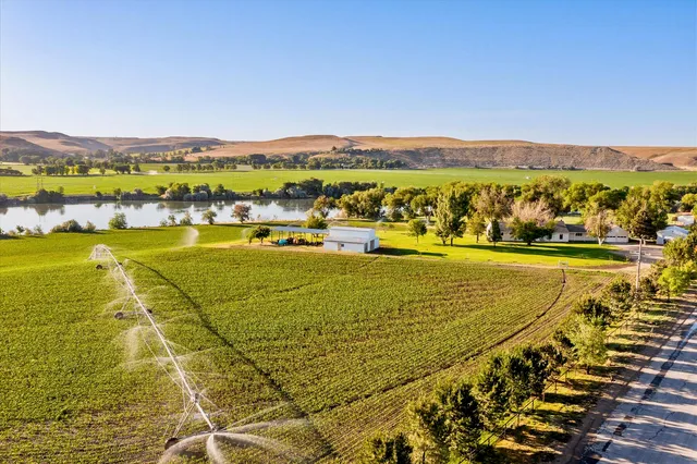 $3,500,000 | 1429 East Cleveland Avenue, Glenns Ferry, ID 83623