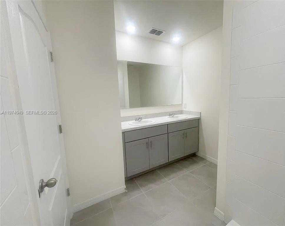 1556 Gladewater Road, Unit 1556 Kissimmee, FL 34744 - Photo 18 of 26 a utility room with dryer and washer