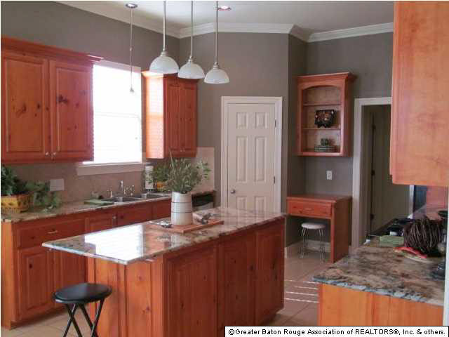 10764 Hillbrook Avenue Baton Rouge, LA 70810 - Photo 4 of 15