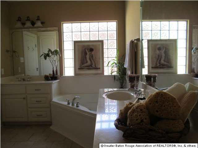 10764 Hillbrook Avenue Baton Rouge, LA 70810 - Photo 7 of 15
