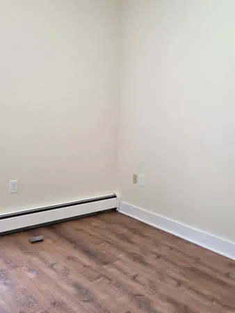 $1,400 | 2 Pleasant Street, Unit 6, Claremont, NH 03743