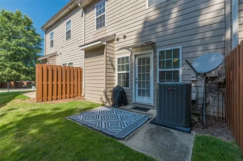 $268,990 | 7640 Rutgers Circle, Fairburn, GA 30213